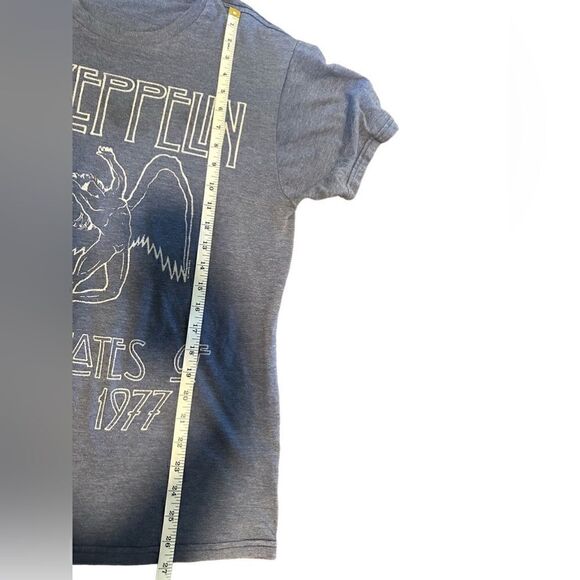 Led Zeppelin- Achilles Last Stand Grey Blue Short Sleeve T-shirt, Size Large - Picture 8 of 10